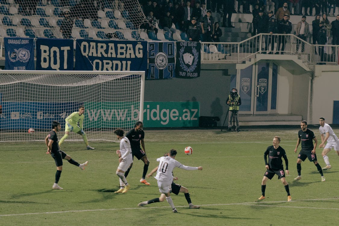 Brest gây sốc khi hạ PSG